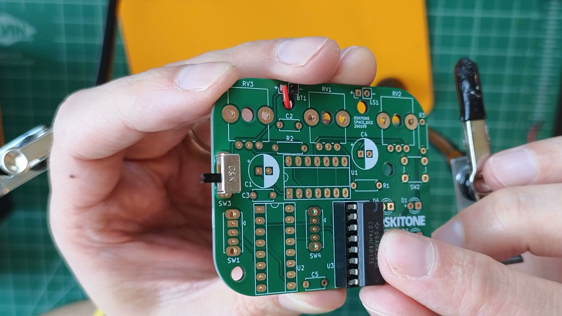 4017 inserted in socket