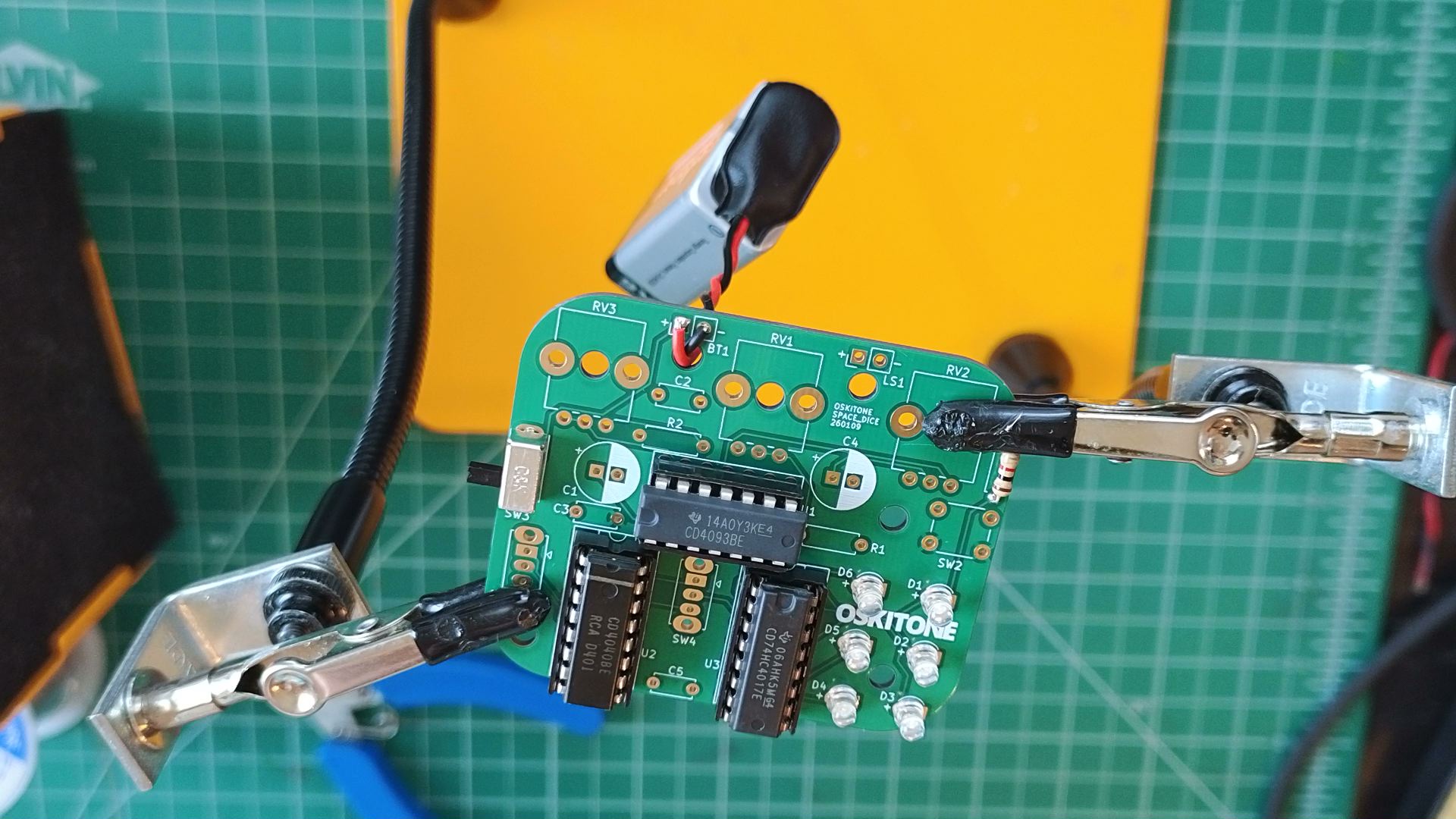 4040 inserted in socket