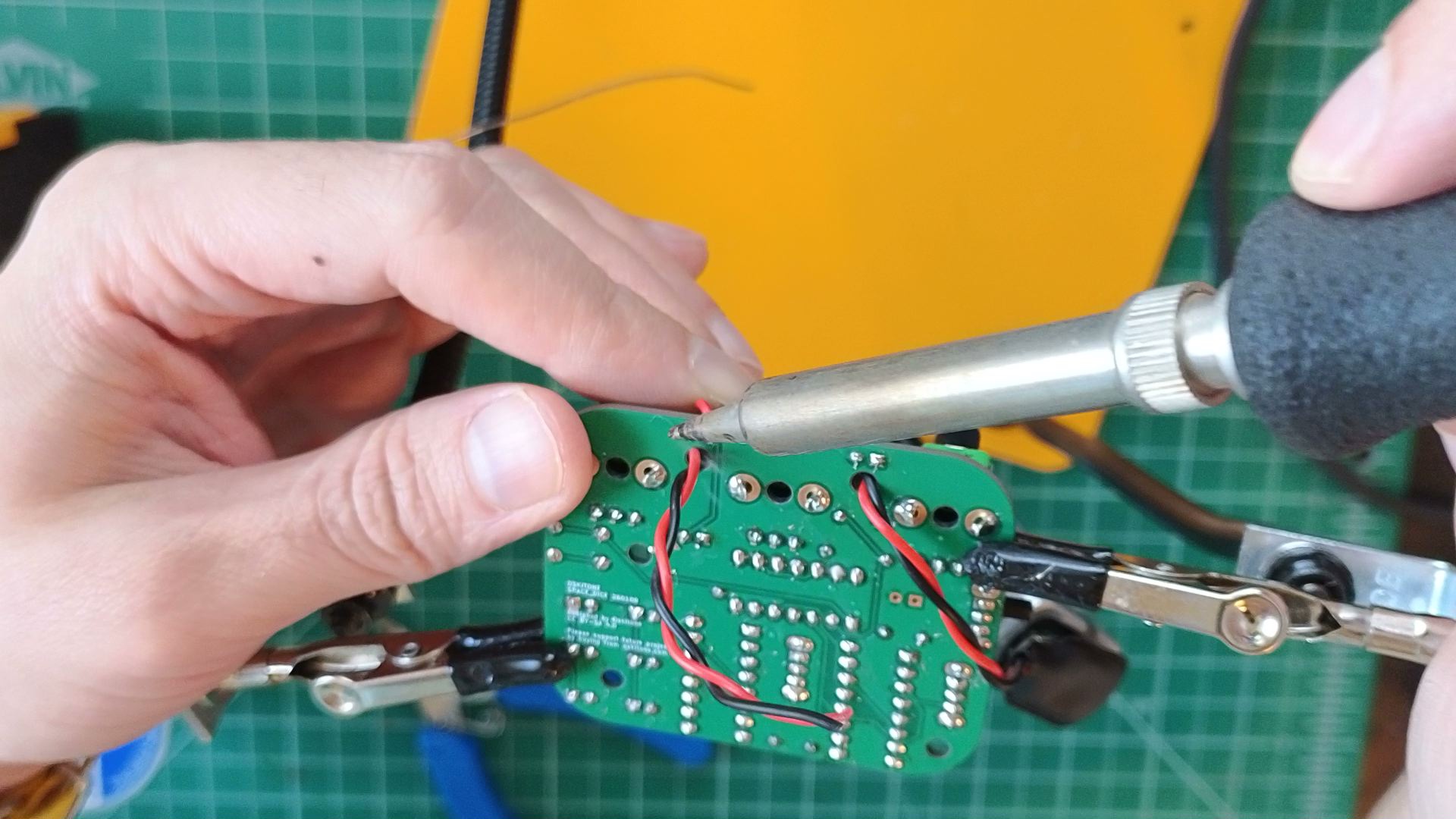 battery snap wires at LS1