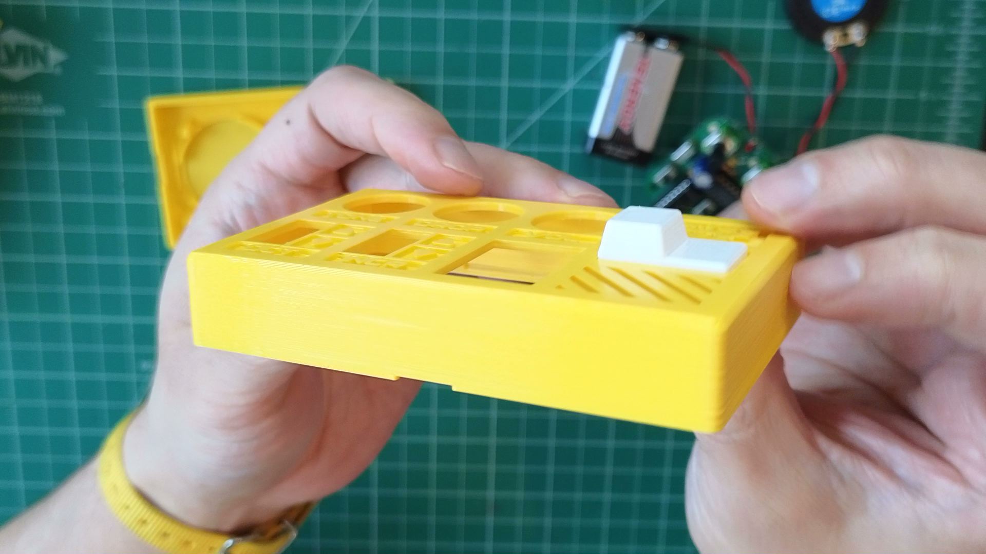 button cap positioned