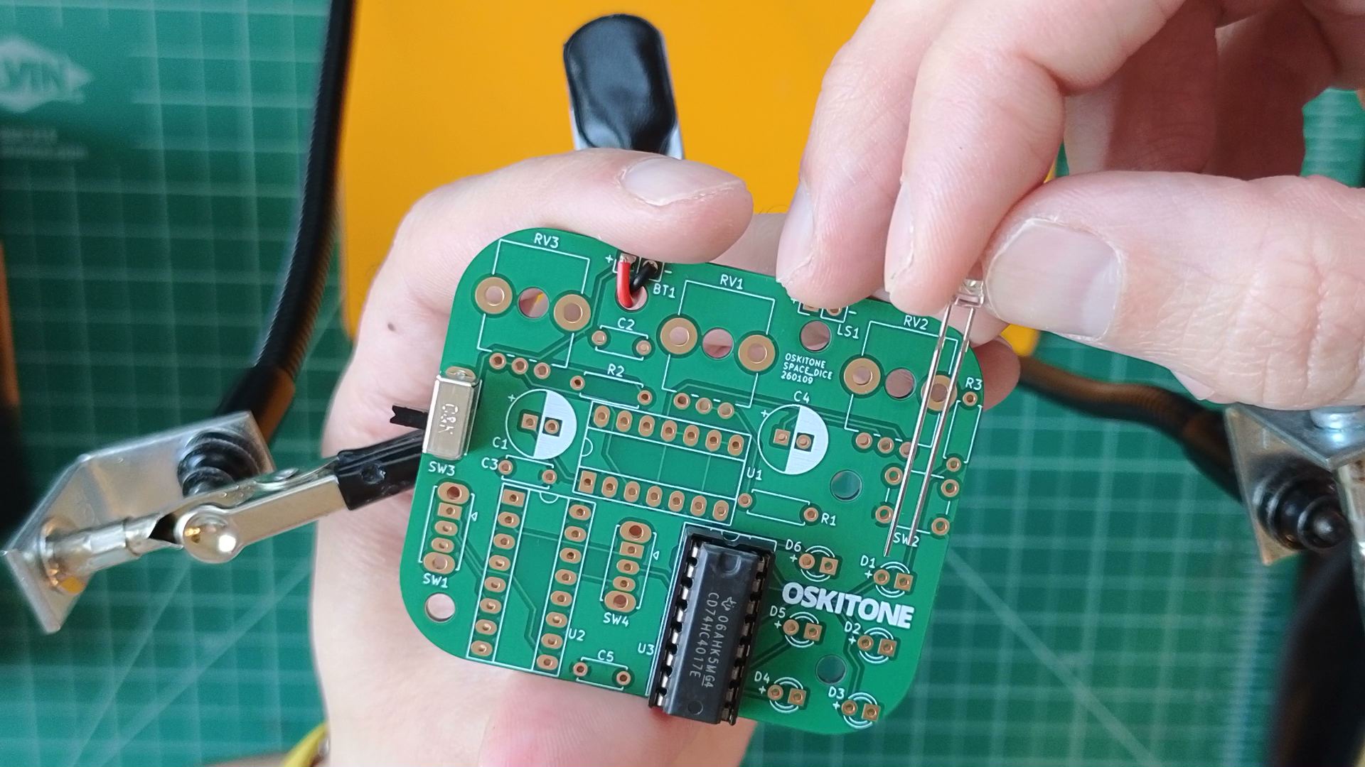 LED orientation marking on PCB